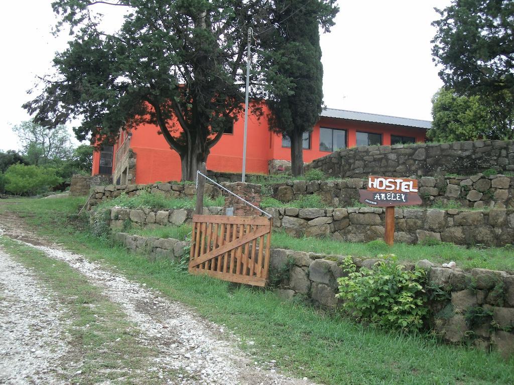 Hostel Aneley Tanti Kültér fotó